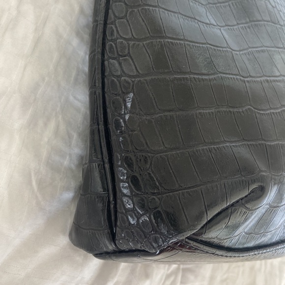 SIMPLY VERA VERA WANG - BLACK CROC EMBOSSED CROSSBODY BAG - Picture 17 of 17